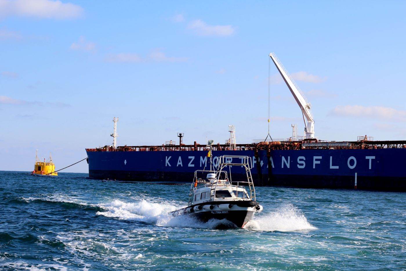 Midia Marine Terminal anunţă intrarea în portul Midia a macaralei Anadolu şi a navei Ataman